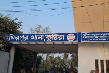 কুষ্টিয়ায় লাশবাহী অ্যাম্বুলেন্সে ডাকাতি, টাকা-স্বর্ণালংকার লুট
