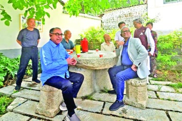 চীনের স্মার্ট গ্রামে মির্জা ফখরুলরা