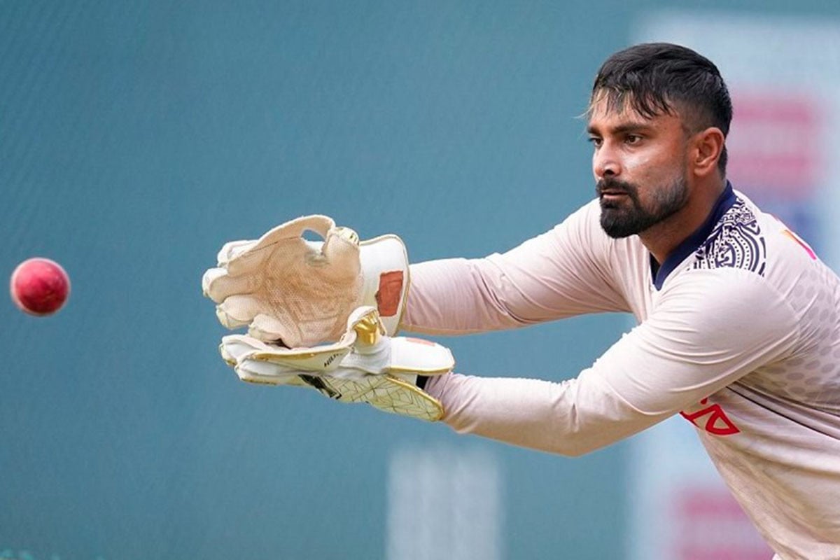 মুশফিককে ছাড়িয়ে শীর্ষে লিটন