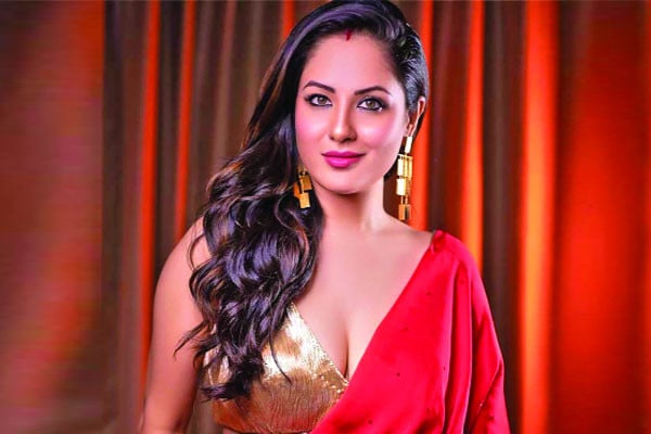 অভিযুক্ত পূজা...