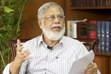 স্বাধীনতার প্রথম ঘোষক হিসেবে জিয়ার নাম থাকা সব বই বাজেয়াপ্ত করেছিলেন খায়রুল হক