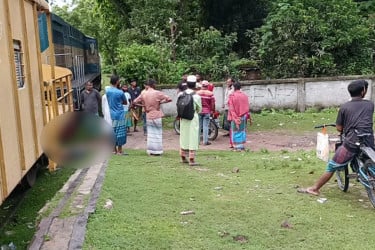 কালীগঞ্জে ট্রেনে কাটা পড়ে যুবকের মৃত্যু