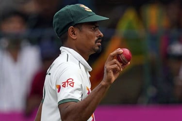 তাইজুলের ৫ উইকেটে ৪৫৮ রানে থামল শ্রীলঙ্কার ইনিংস