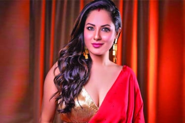 অভিযুক্ত পূজা...