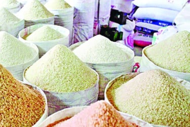 যে কারণে অস্থির চালের বাজার