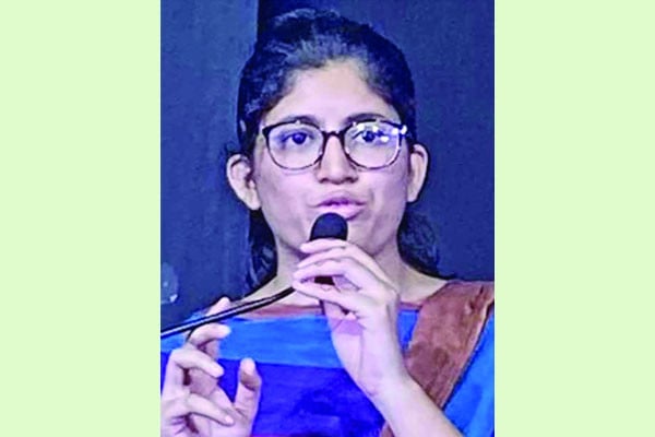 সরে দাঁড়ালেন উমামা ফাতেমা