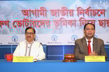 হাসিনা ছিল কুৎসিত স্বৈরাচার, হিটলারকেও হার মানিয়েছিল : মান্না