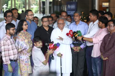 আমরা জুলাই যোদ্ধাদের সঠিক মর্যাদা দিতে চাই : রিজভী