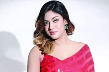 মৌর ‘চাইল্ড অব দ্য স্টেশন’
