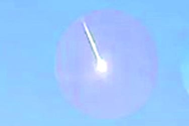 যুক্তরাষ্ট্রের আকাশে আগুনসদৃশ রহস্যজনক বস্তু