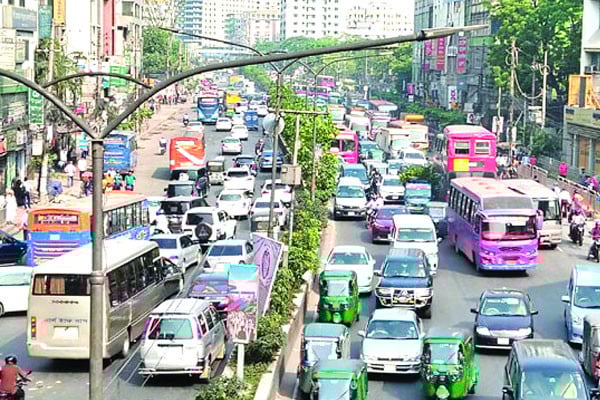 শৃঙ্খলা ফেরেনি গণপরিবহনে