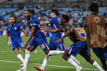পাঁচ ঘণ্টার নাটকীয় ম্যাচে বেনফিকার বিদায় ঘণ্টা বাজালো চেলসি