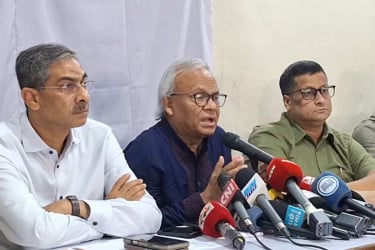 শহীদদের স্বপ্ন বাস্তবায়ন করতে হবে : রিজভী