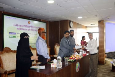 গবেষণাকে জনস্বার্থে কাজে লাগানোর আহ্বান খাদ্য সচিবের