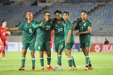 প্রথমার্ধেই বাহরাইনের জালে ৫ গোল বাংলাদেশের