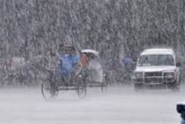 ভারি বৃষ্টিপাতের বার্তা দিলো আবহাওয়া অধিদপ্তর