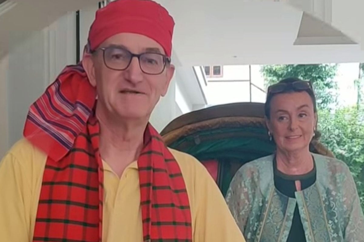 রিকশা চালিয়ে বিদায়ী শুভেচ্ছা জার্মান রাষ্ট্রদূতের