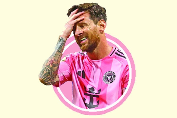 এনরিকের কাছে হেরে বিদায় মেসির