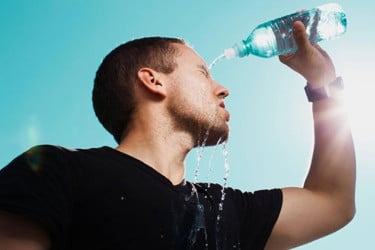 গরমে যেভাবে শরীর ঠান্ডা রাখবেন