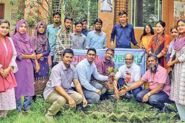 বরিশাল বিশ্ববিদ্যালয়ে বৃক্ষরোপণ