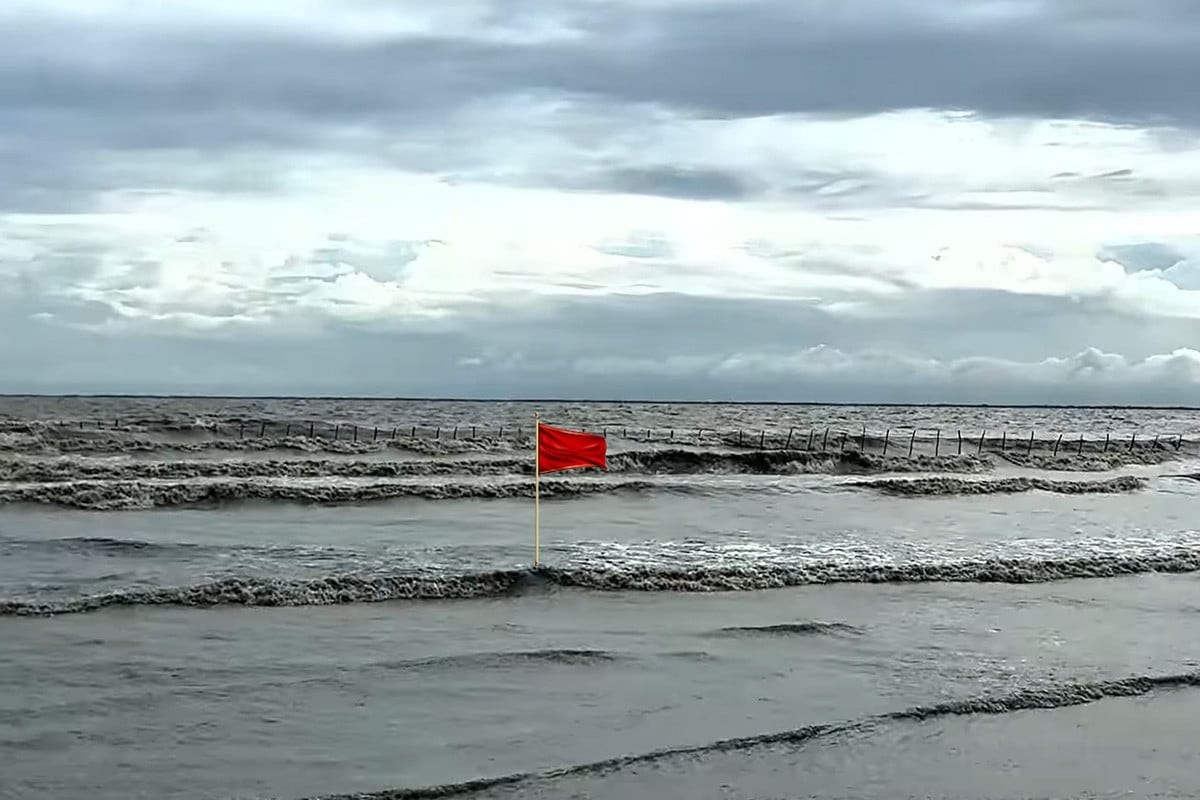 চার সমুদ্রবন্দরে তিন নম্বর সতর্কতা