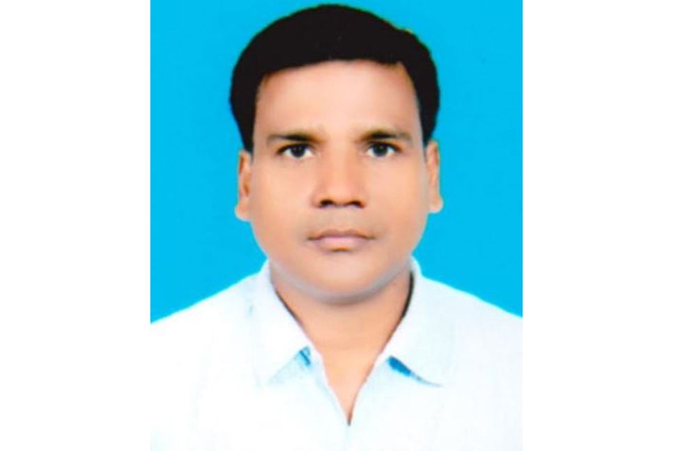 এক সাথে একাধিক প্রতিষ্ঠানের শিক্ষক মুসা তুলছেন বেতন-ভাতা