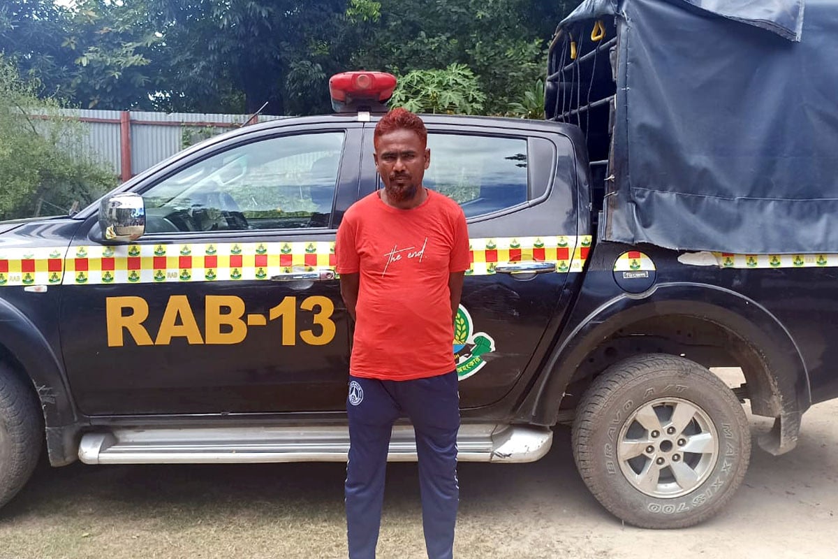 গাইবান্ধায় ডাকাত সর্দার তৈয়ব গ্রেফতার