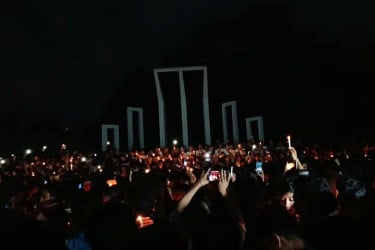 জুলাই অভ্যুত্থানের শহীদদের প্রতি শ্রদ্ধা, মোমবাতি প্রজ্জ্বলন ছাত্রদলের