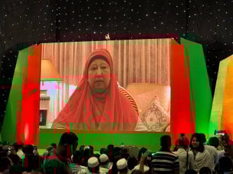 গণতন্ত্র প্রতিষ্ঠায় ঐক্য বজায় রাখার ডাক খালেদা জিয়ার