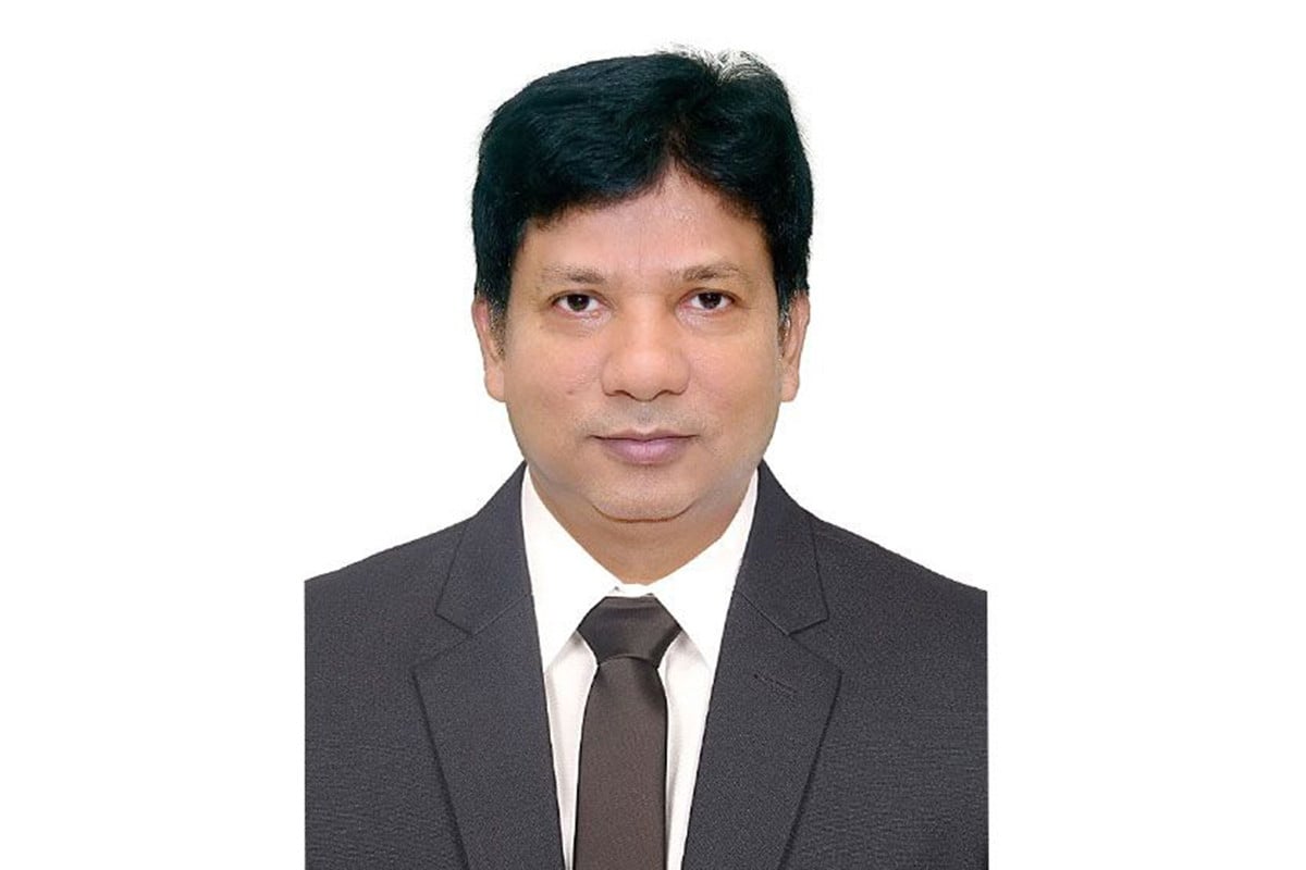 চট্টগ্রাম কাস্টম হাউসের কমিশনার জাকির হোসেন বরখাস্ত