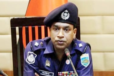 কর্মস্থল থেকে উধাও এসপি আরিফুর বরখাস্ত