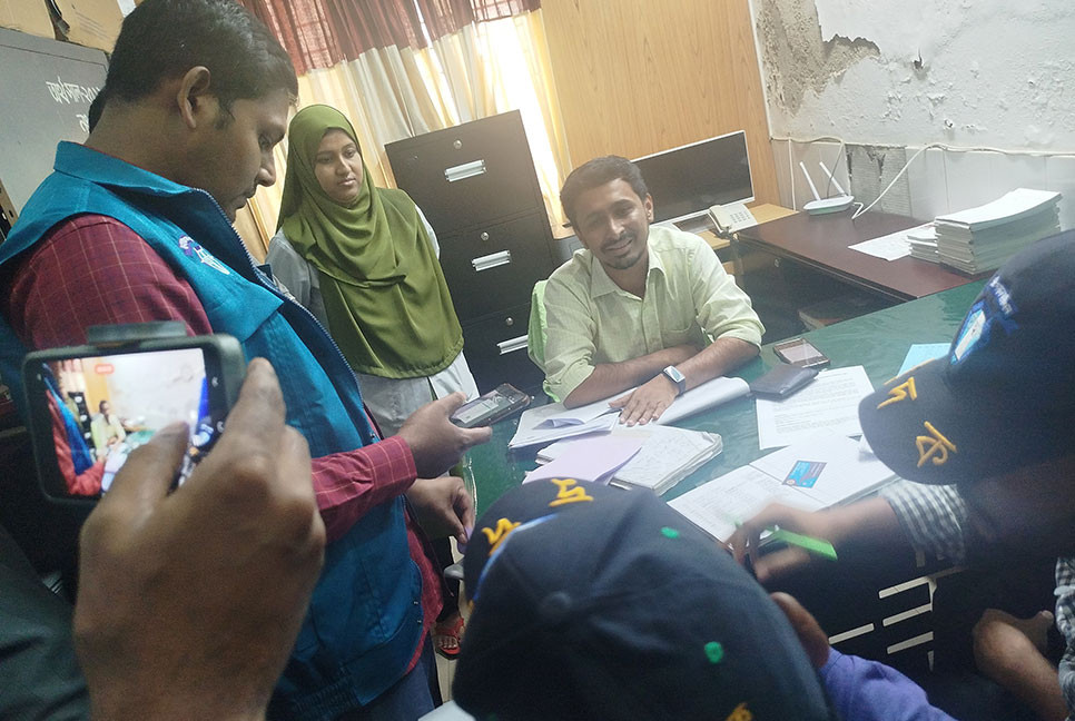 নোয়াখালীতে কিডনি ডায়ালাইসিস সেন্টারে দুদকের অভিযান