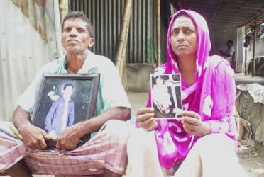 কর্মক্ষম সন্তানকে হারিয়ে অভাবে দিন পার করছেন শহীদ জুয়েলের মা-বাবা