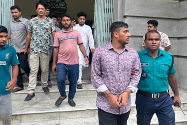 বিয়ের আগের দিন ক্যাম্পাসে এসে আটক জবি ছাত্রলীগ নেতা
