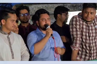 ফ‍্যাসিস্টদের পুশইন করুন, বিচার করতে প্রস্তুত আমরা : নাহিদ