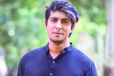 ব্যয়বহুল তৌসিফ