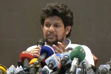 জুলাইয়ের বিপ্লবী ছাত্র-জনতা মব নয় : মাহফুজ আলম
