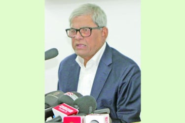 সতর্কতার সঙ্গে পথ হাঁটছে বিএনপি
