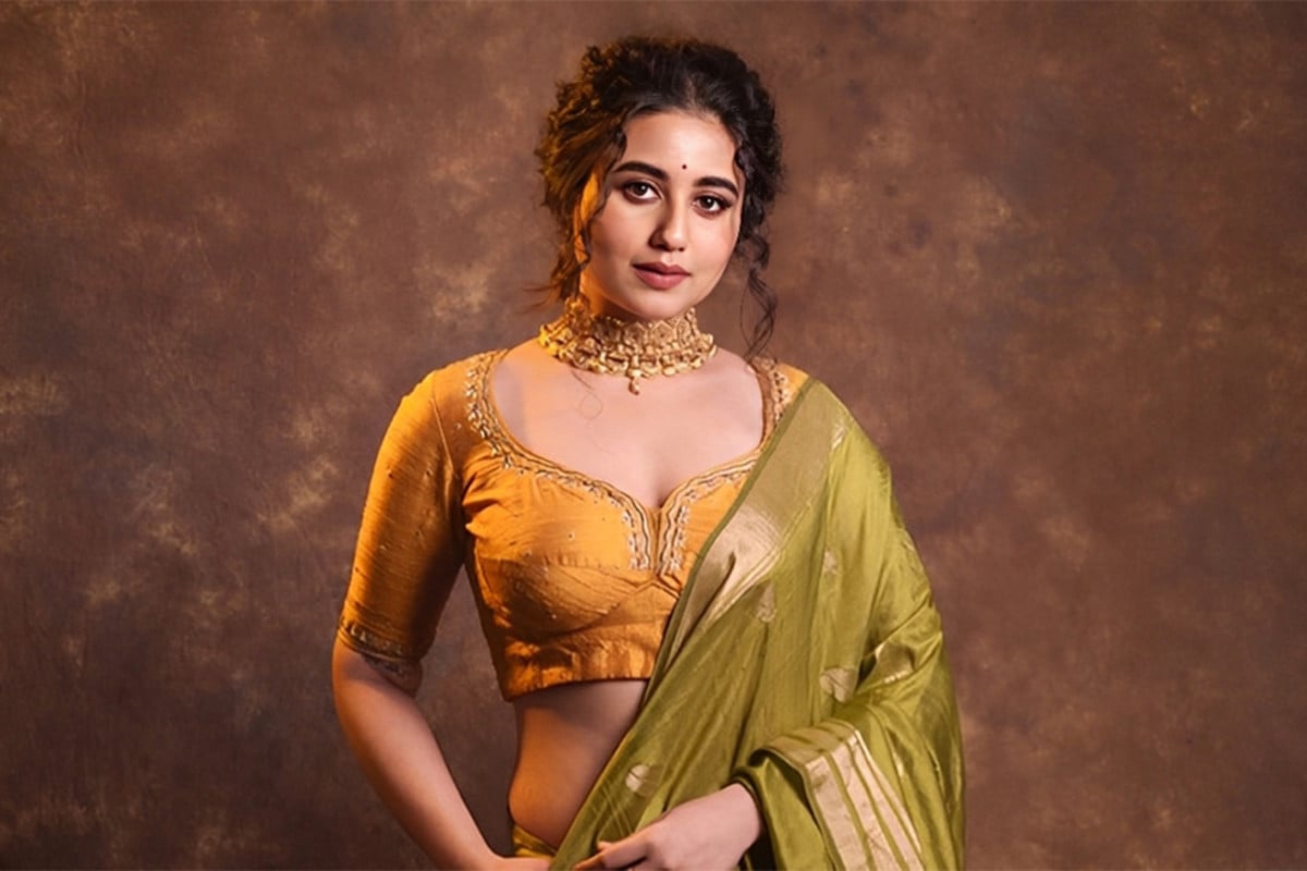 হাসপাতালে স্বস্তিকা