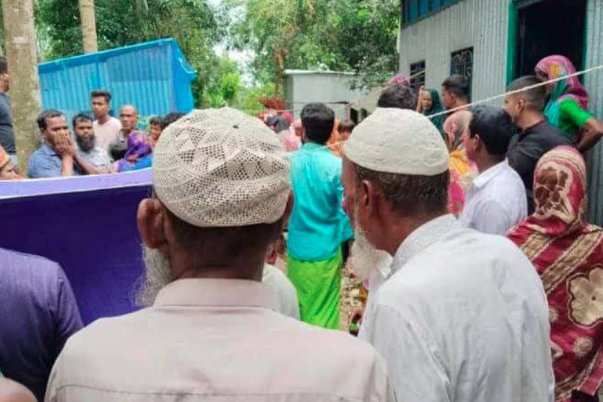 মোটরসাইকেল কেনার টাকা না পেয়ে বাবাকে পিটিয়ে হত্যা