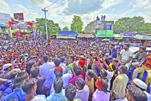 ঠাকুরগাঁওয়ের পীরগঞ্জ উপজেলায় এনসিপির পথসভা