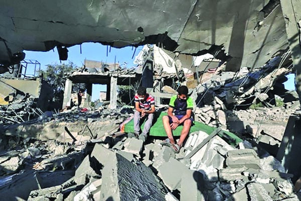 গাজায় ইসরায়েলি হামলায় ১৫ জন নিহত