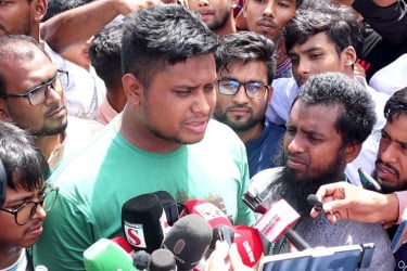 আমাদের মূল লক্ষ্য নির্বাচন : হাসনাত আব্দুল্লাহ
