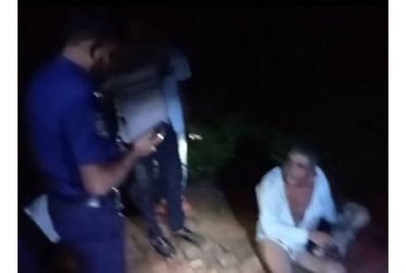 জনতার হাতে মাদকসহ আটক ব্যক্তিকে ছেড়ে দিয়েছে পুলিশ