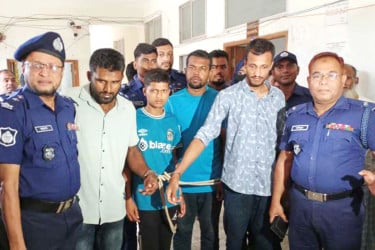 ফজরকে আদালতে নেয়া নিয়ে অনিশ্চয়তা, শুরু হয়নি চারজনের রিমান্ড