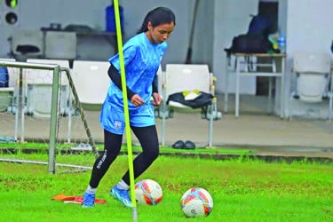 জয়েই শেষটা রাঙাতে চান মেয়েরা