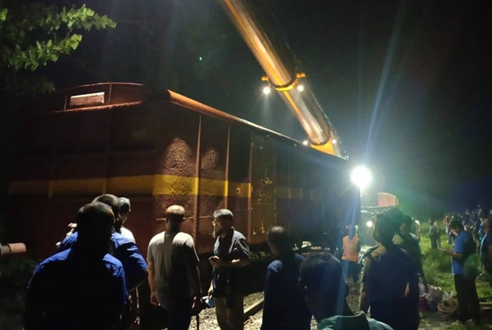 খুলনার সঙ্গে সারা দেশের রেল যোগাযোগ স্বাভাবিক