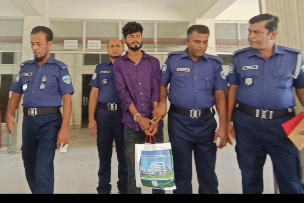 নারীকে বিবস্ত্র ও নিপীড়নের অভিযোগে শাহপরান কারাগারে