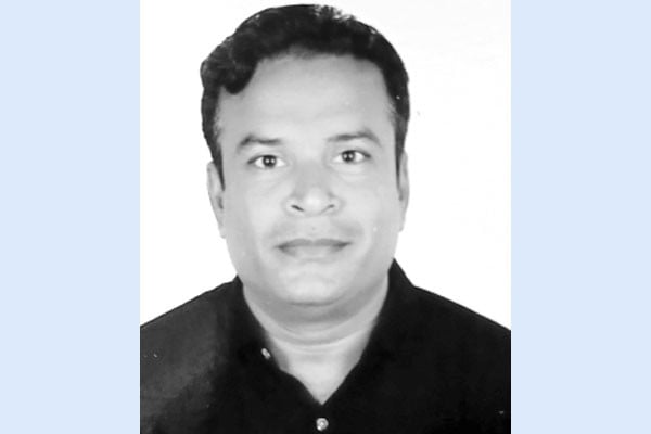 মহাসড়কে বর্জ্যে স্বাস্থ্যঝুঁঁকি