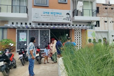 জামালপুরে নার্স-আয়ার টানা-হেঁচড়ায় নবজাতকের মৃত্যুর অভিযোগ